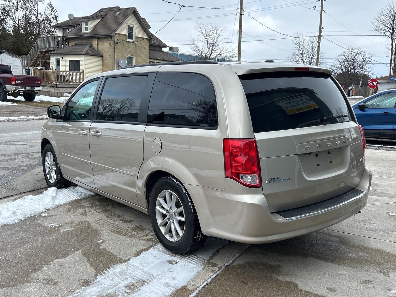 2015 Dodge Grand Caravan SXT  PLUS  ** DVD ** P. SEAT ** Photo2