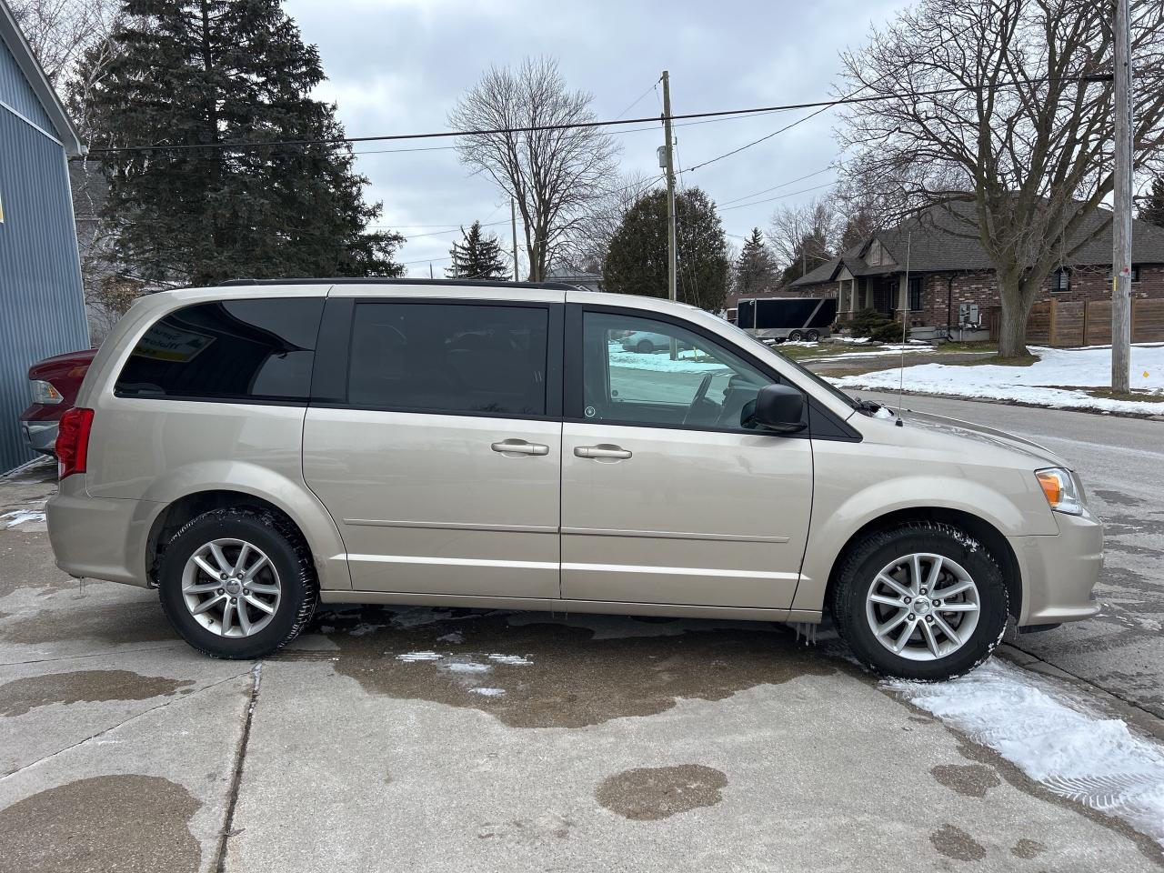 2015 Dodge Grand Caravan SXT  PLUS  ** DVD ** P. SEAT ** Photo