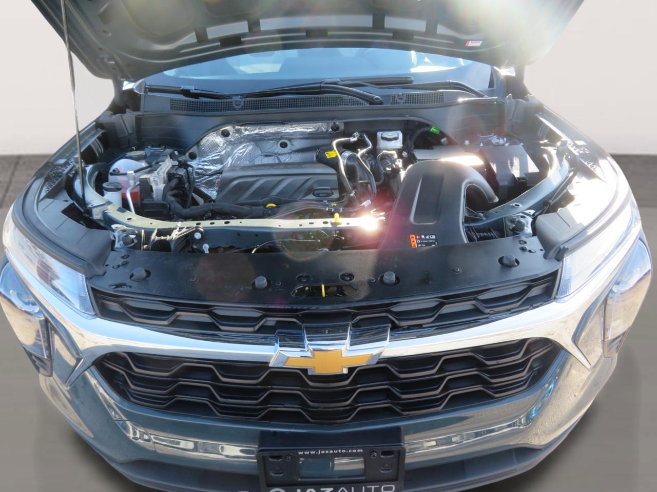 2025 Chevrolet Trax Fwd 4dr Ls Photo