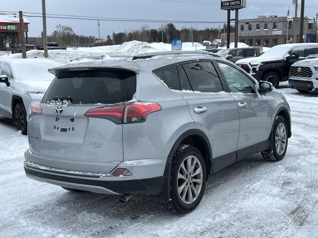 2017 Toyota RAV4 LIMITED  Photo