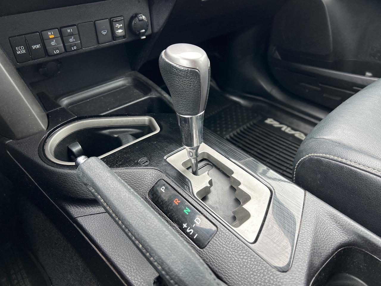 2017 Toyota RAV4 LIMITED  Photo