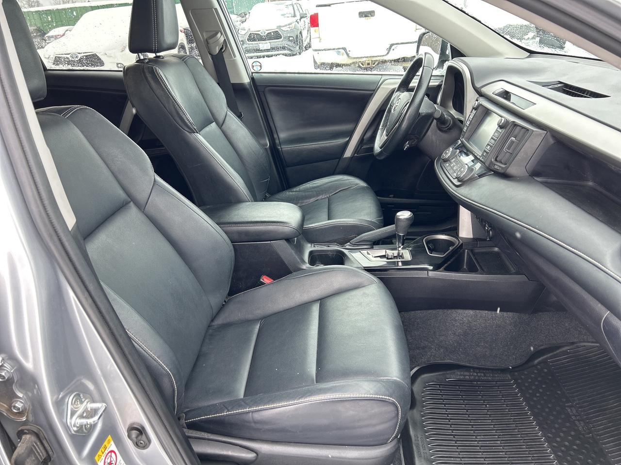 2017 Toyota RAV4 LIMITED  Photo