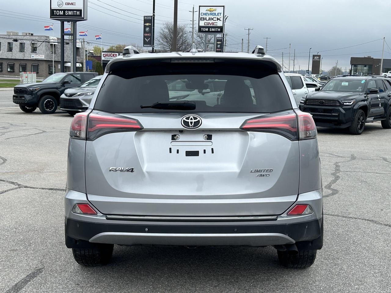 2017 Toyota RAV4 Limited AWD   JBL Audio System Photo