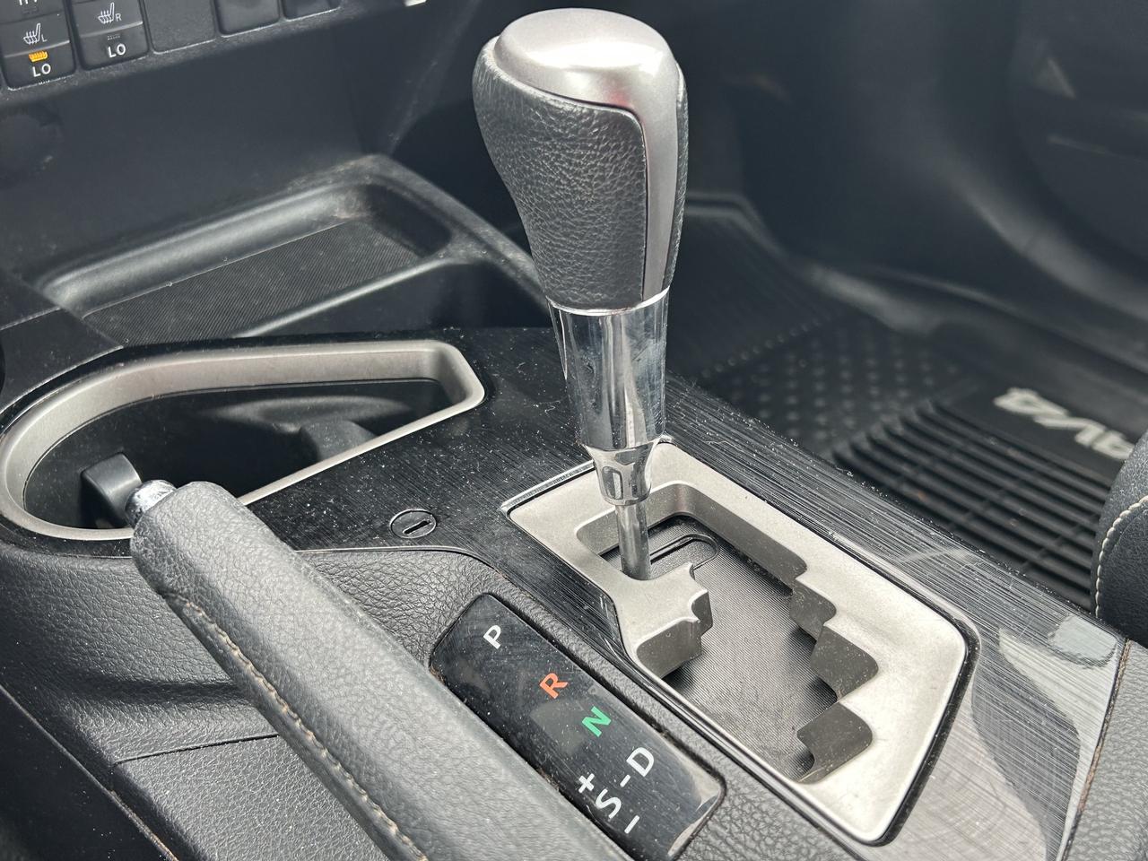 2017 Toyota RAV4 Limited AWD   JBL Audio System Photo