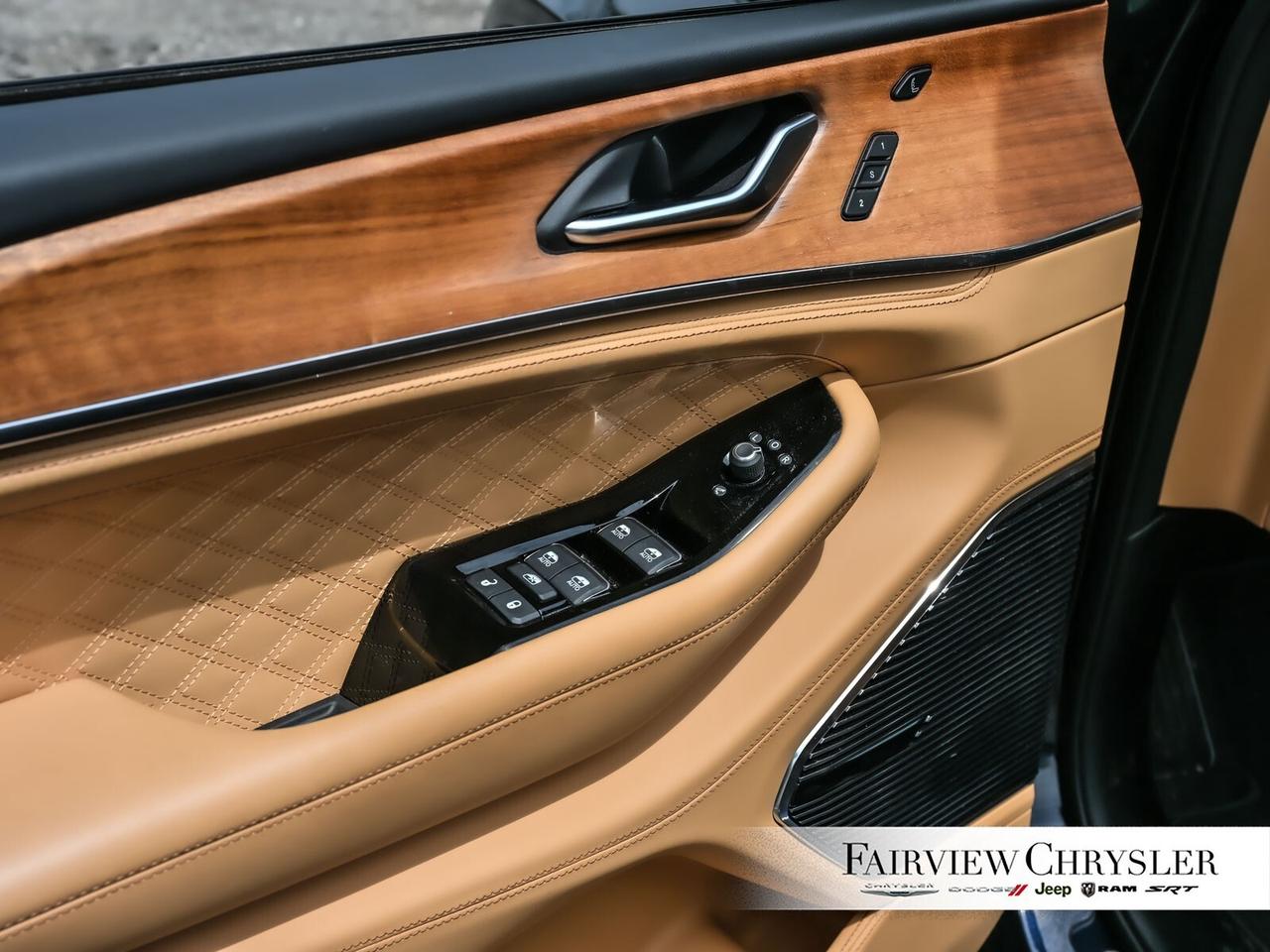 2023 Jeep Grand Cherokee Summit RESERVE   BROWN LEATHER   HEADS UP   PANO R Photo