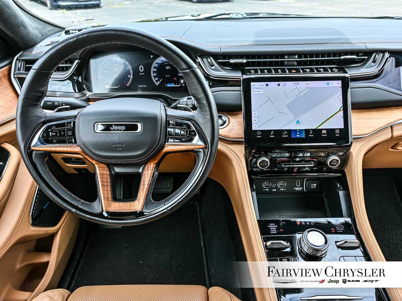 2023 Jeep Grand Cherokee Summit RESERVE   BROWN LEATHER   HEADS UP   PANO R Photo