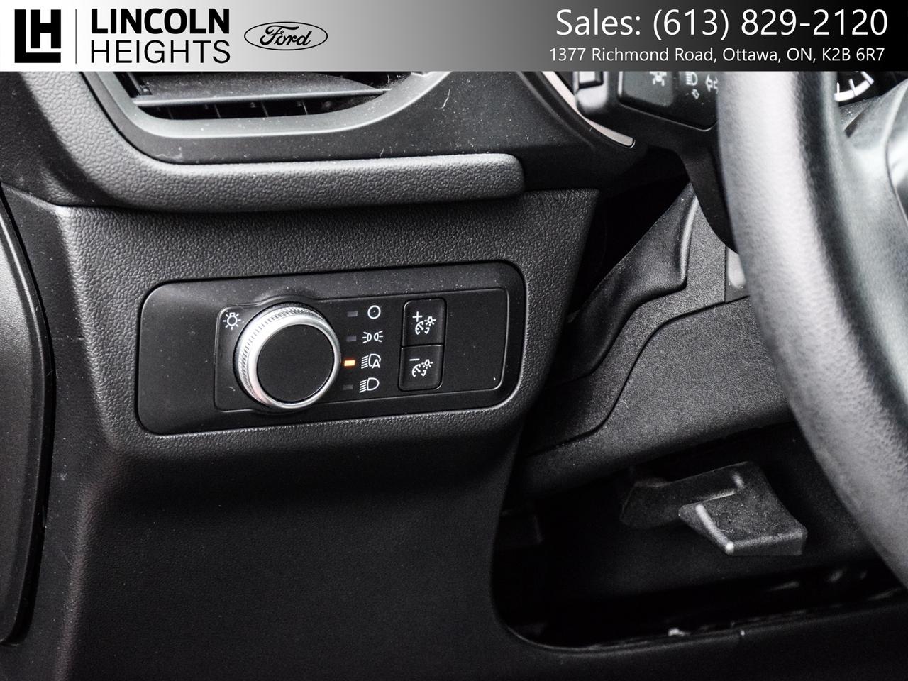 2020 Ford Escape SE AWD Photo