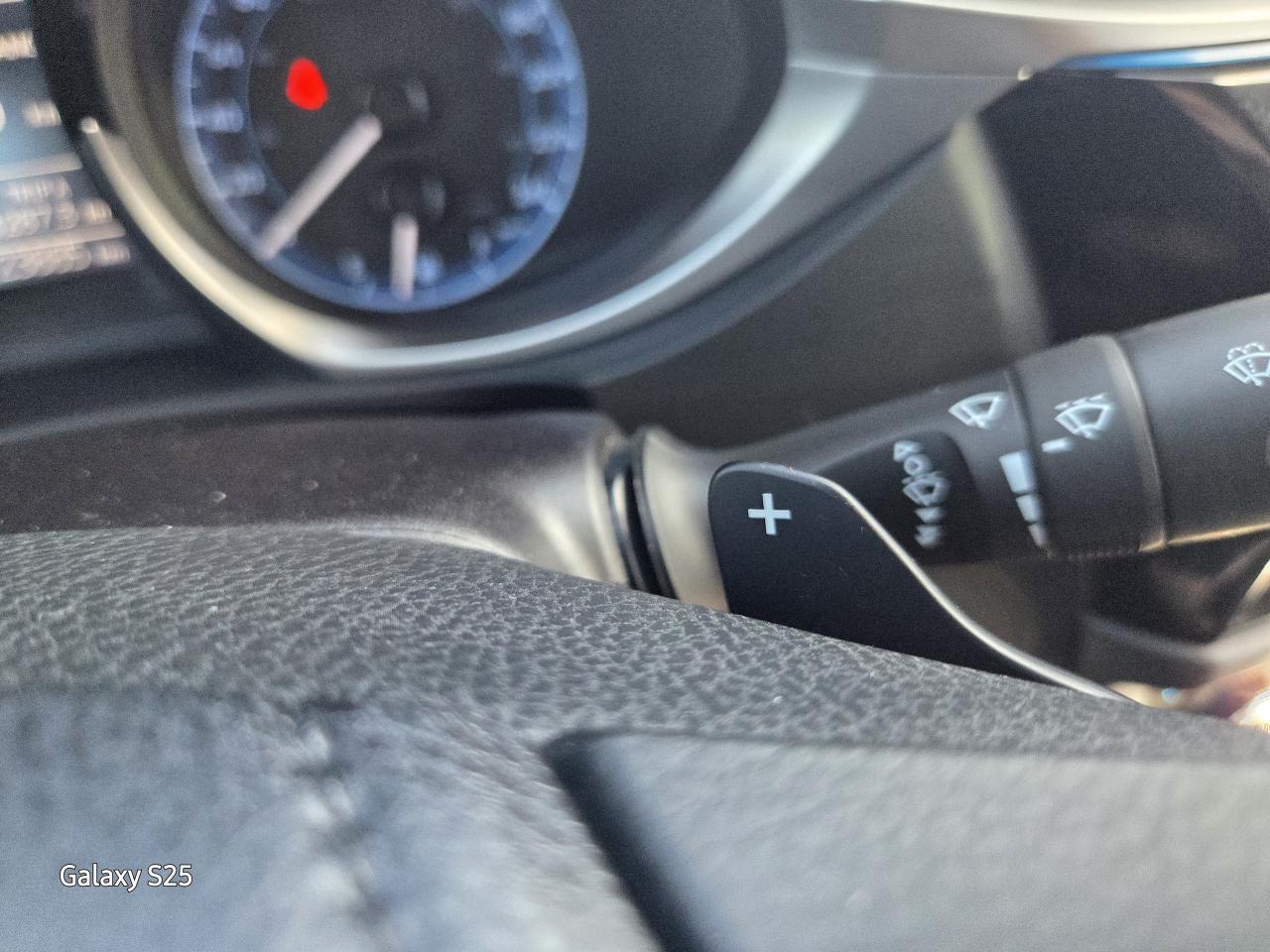 2016 Toyota Corolla S AUTO LEATHER ROOF ALLOYS  LOW km $ 16,688.00 Photo