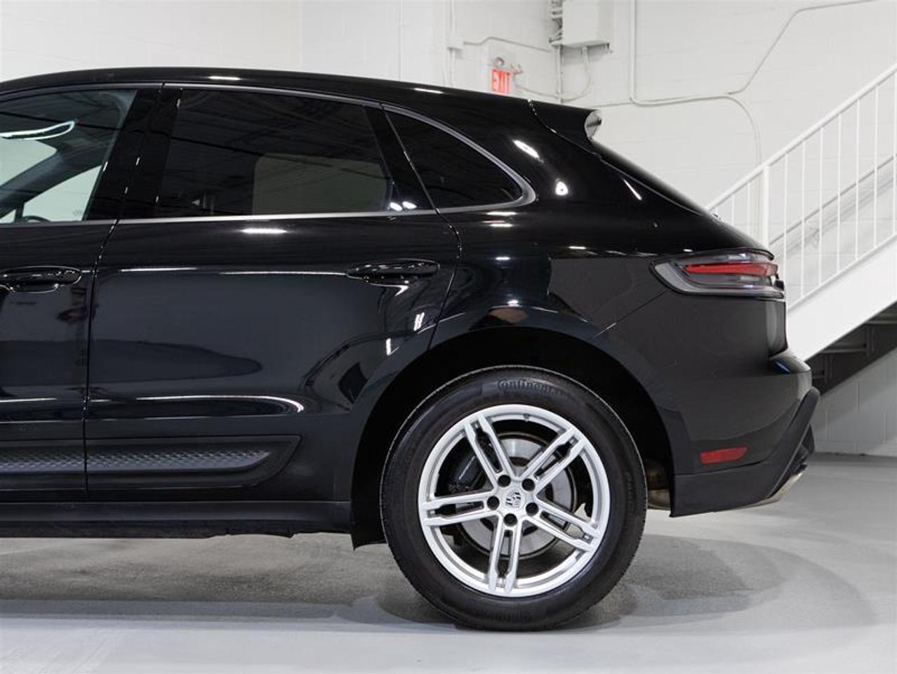 2023 Porsche Macan  Photo
