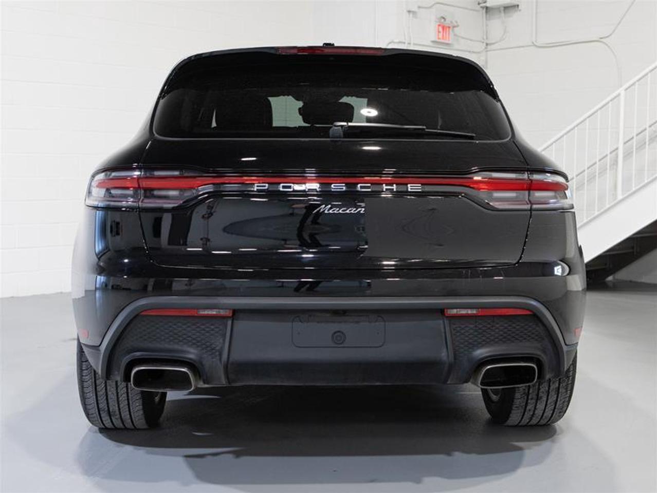 2023 Porsche Macan  Photo