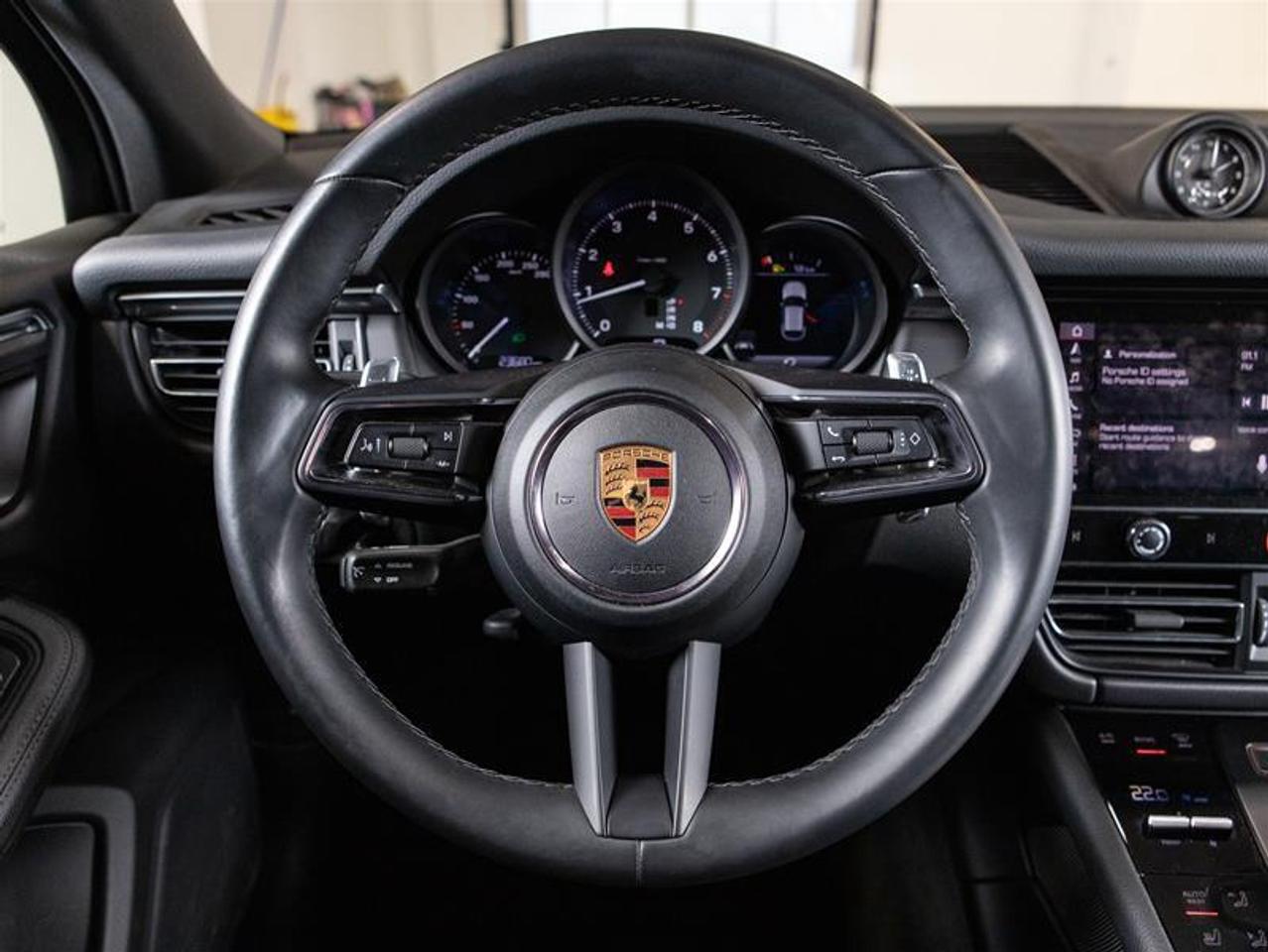 2023 Porsche Macan  Photo