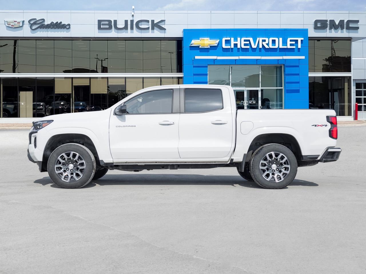 2023 Chevrolet Colorado LT Convenience Package III   Technology Package Photo2