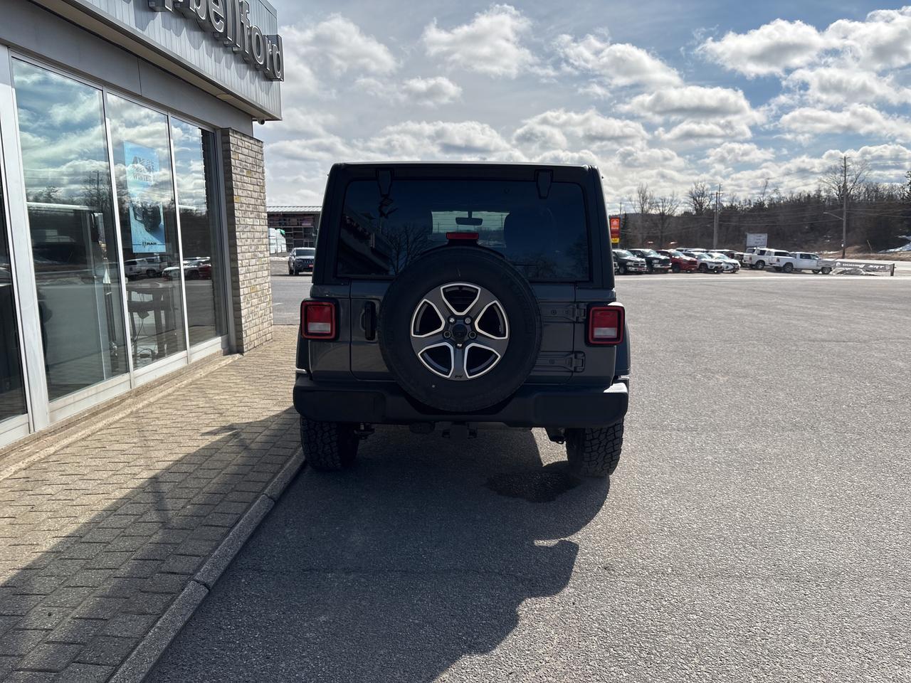 2022 Jeep Wrangler UNLIMITED SPORT Photo