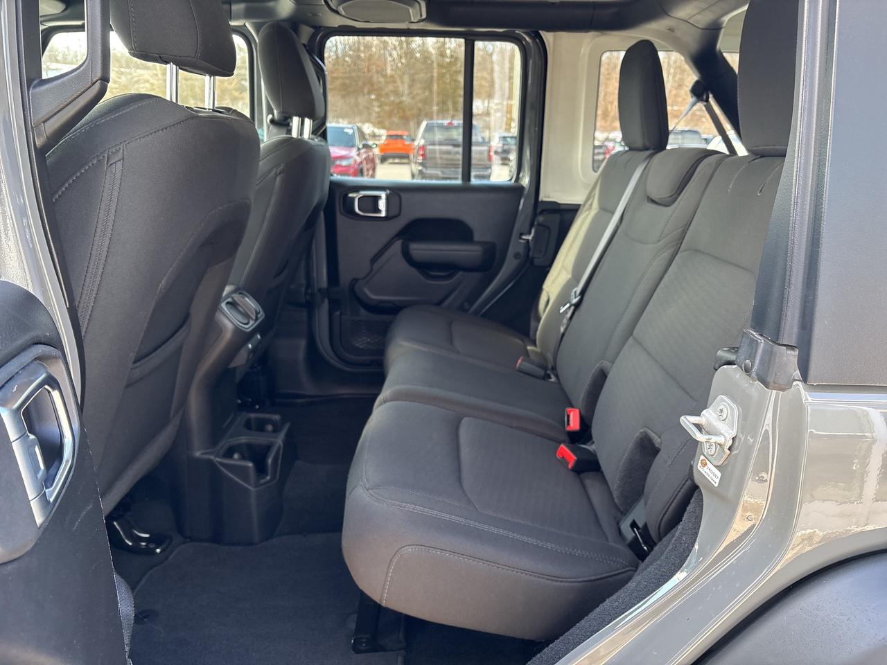 2022 Jeep Wrangler UNLIMITED SPORT Photo