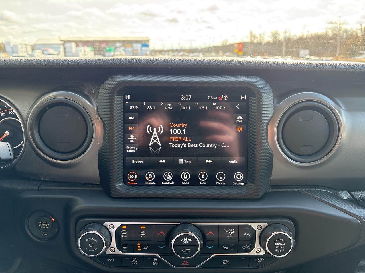 2022 Jeep Wrangler UNLIMITED SPORT Photo