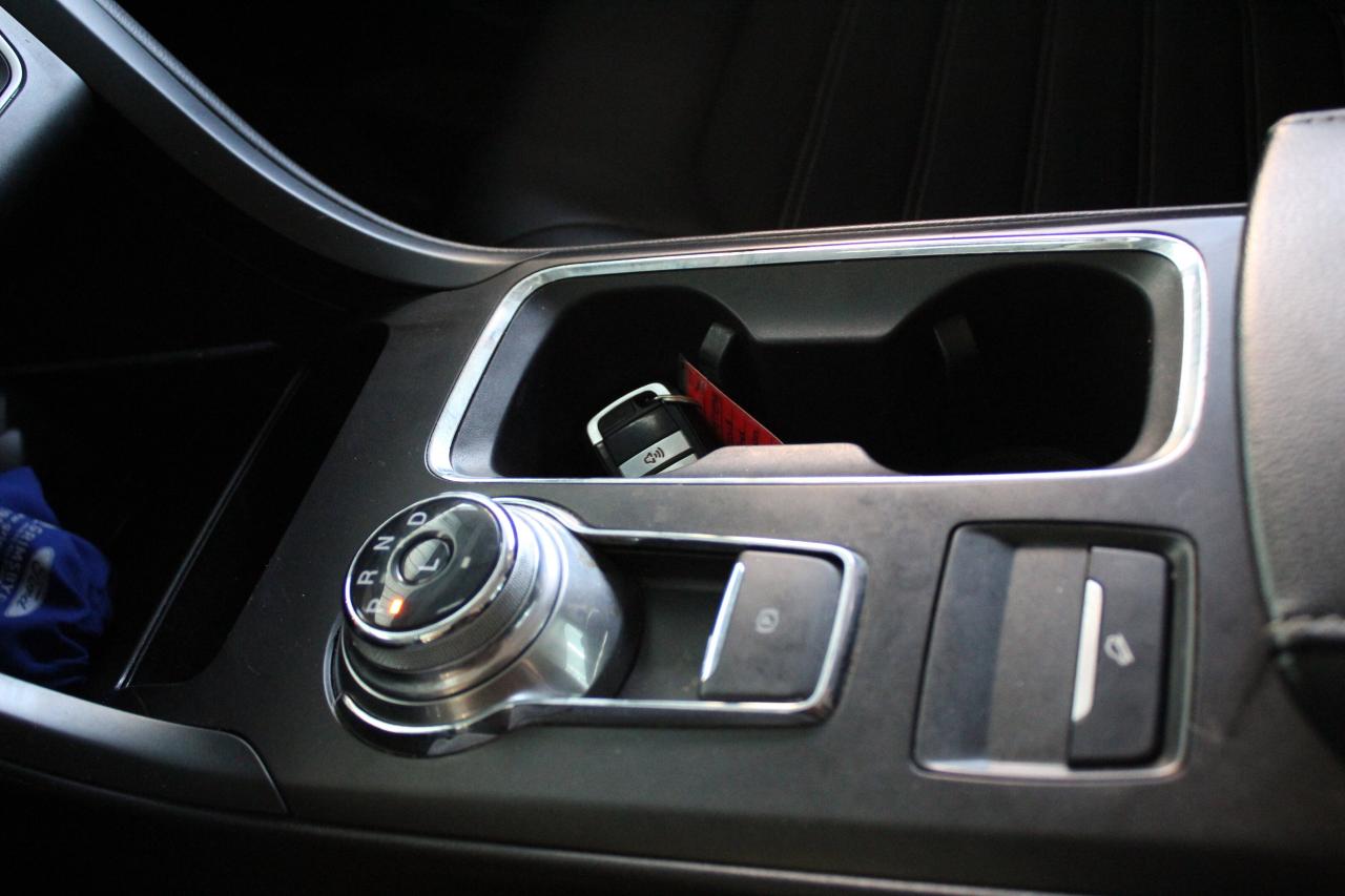 2018 Ford Fusion SE, 1-owner, Certified ready to go Photo