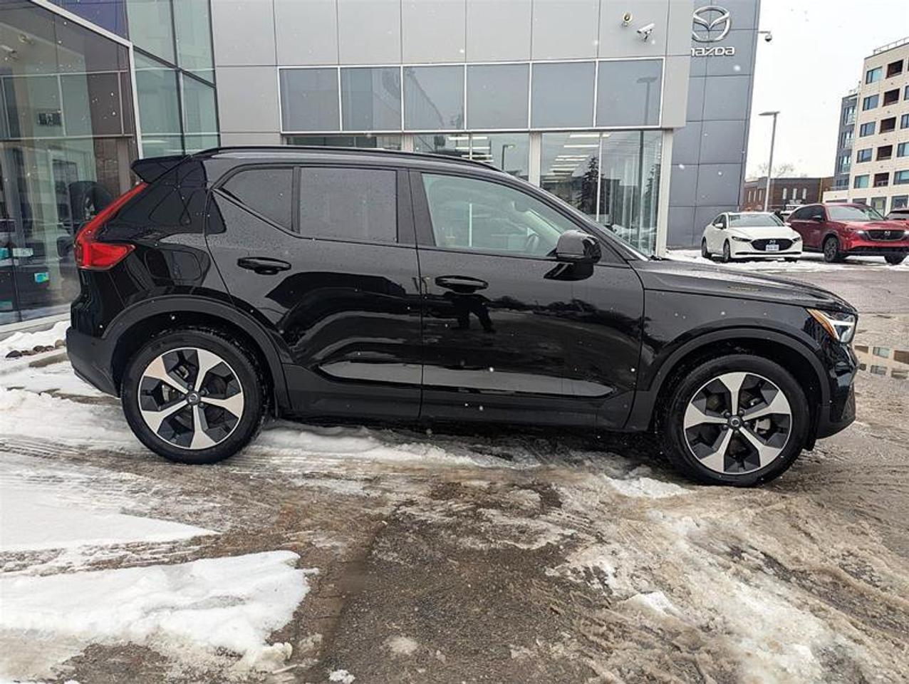 2025 Volvo XC40 B5 Plus   AWD   Low KM   Climate   Clean CarFax Photo