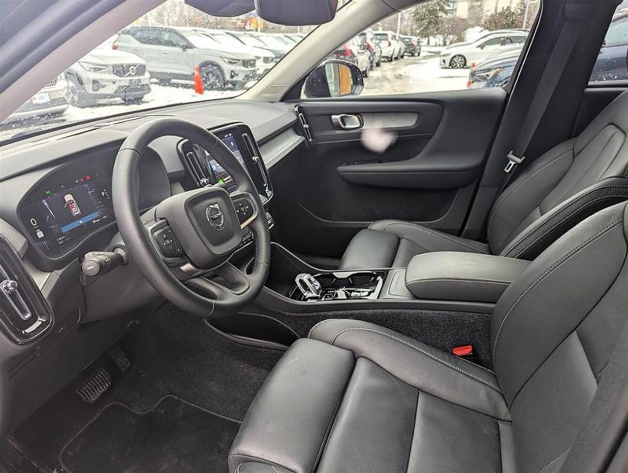 2025 Volvo XC40 B5 Plus   AWD   Low KM   Climate   Clean CarFax Photo