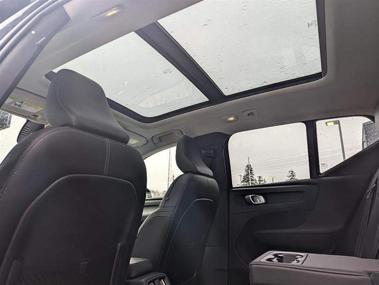 2025 Volvo XC40 B5 Plus   AWD   Low KM   Climate   Clean CarFax Photo
