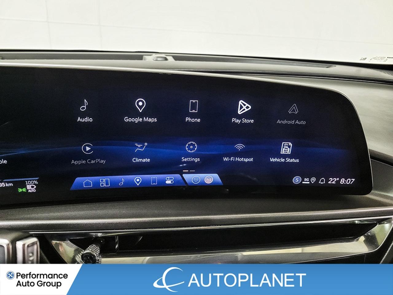 2024 Cadillac LYRIQ Tech, Electric, Back Up Cam, 505Km Range (est) Photo