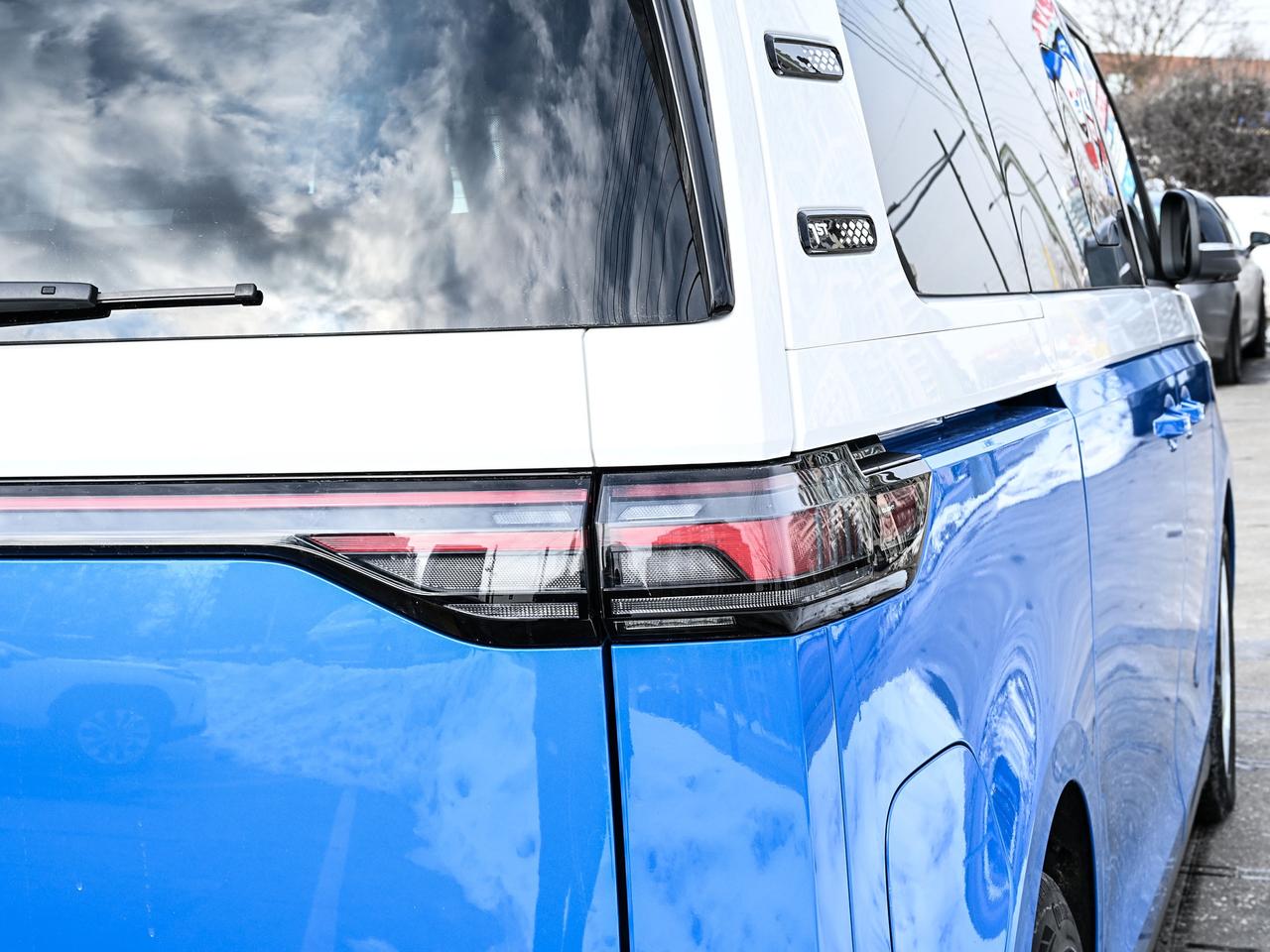 2025 Volkswagen ID. Buzz 1st Edition Photo