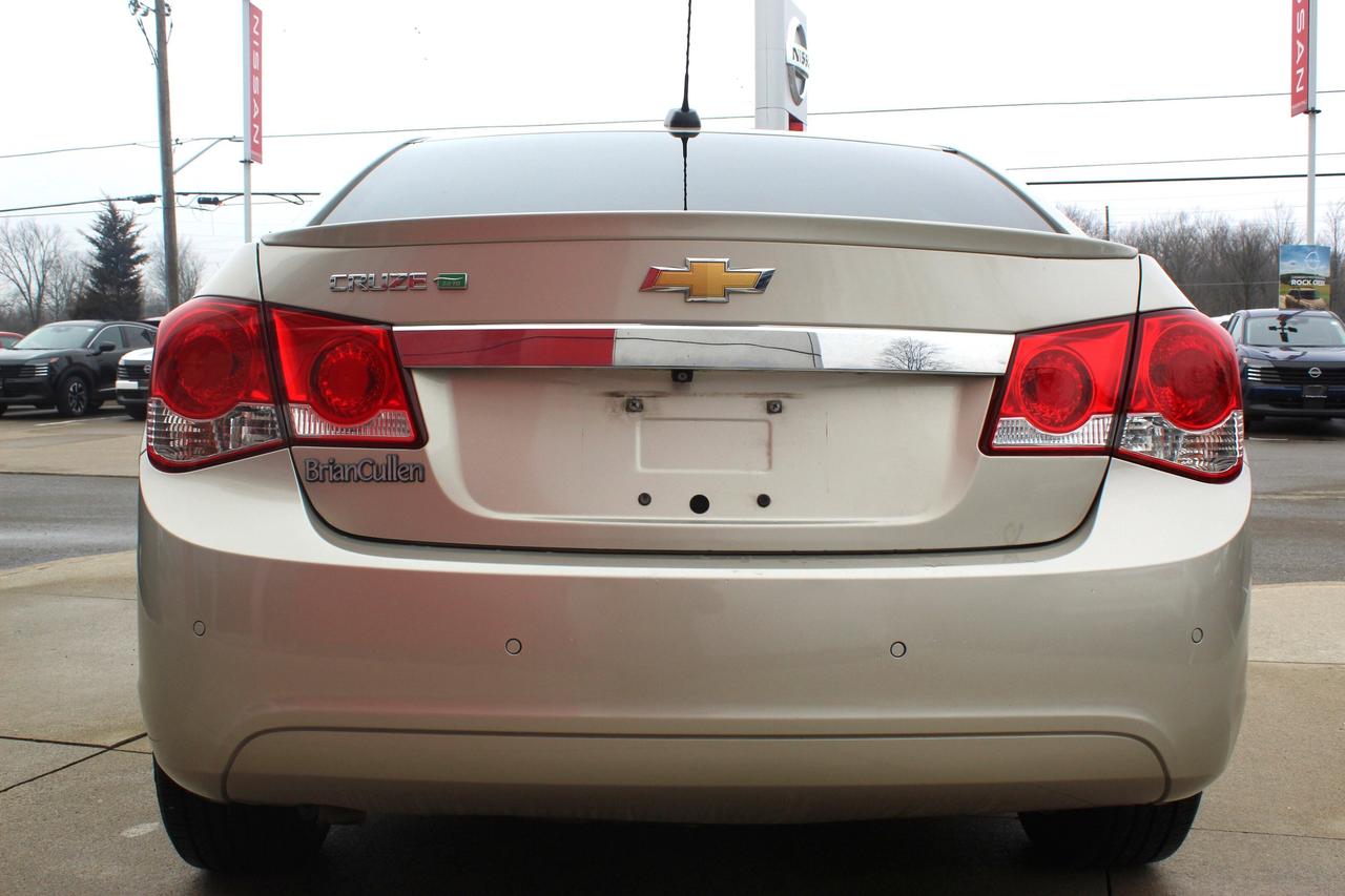 2015 Chevrolet Cruze Diesel Low Kilo ONLY 67000!!! Photo