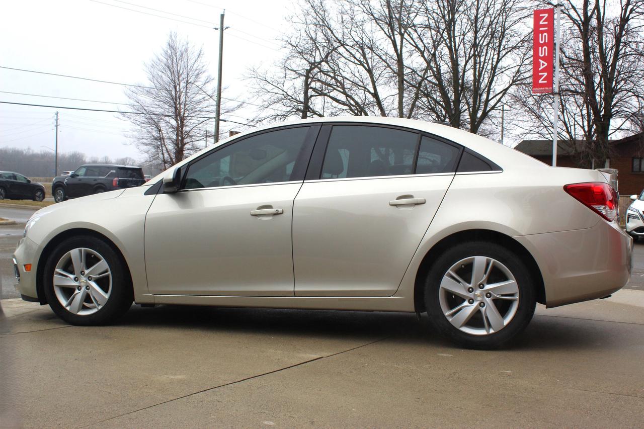 2015 Chevrolet Cruze Diesel Low Kilo ONLY 67000!!! Photo