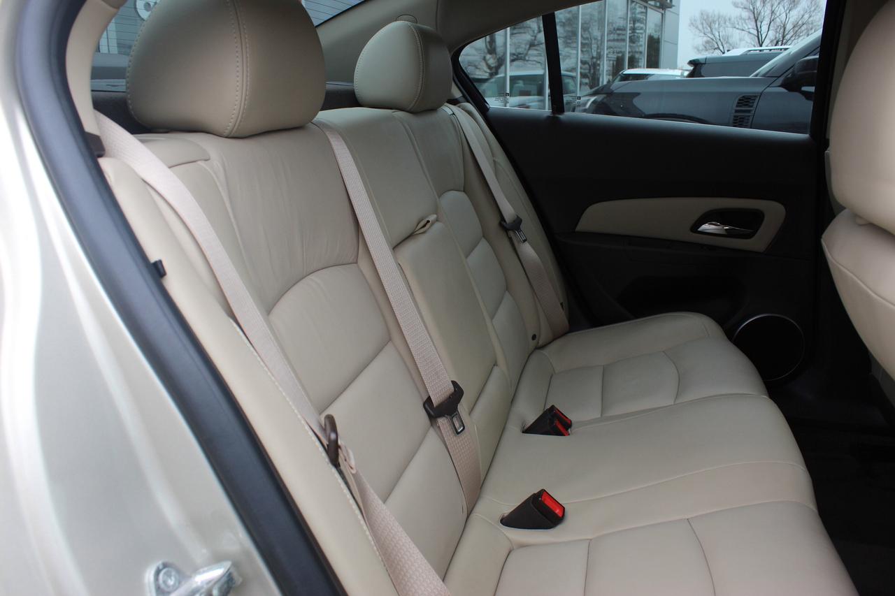 2015 Chevrolet Cruze Diesel Low Kilo ONLY 67000!!! Photo