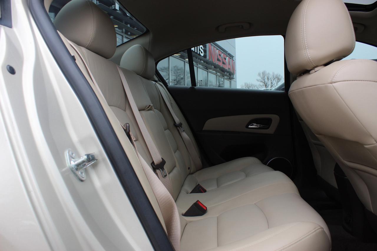 2015 Chevrolet Cruze Diesel Low Kilo ONLY 67000!!! Photo