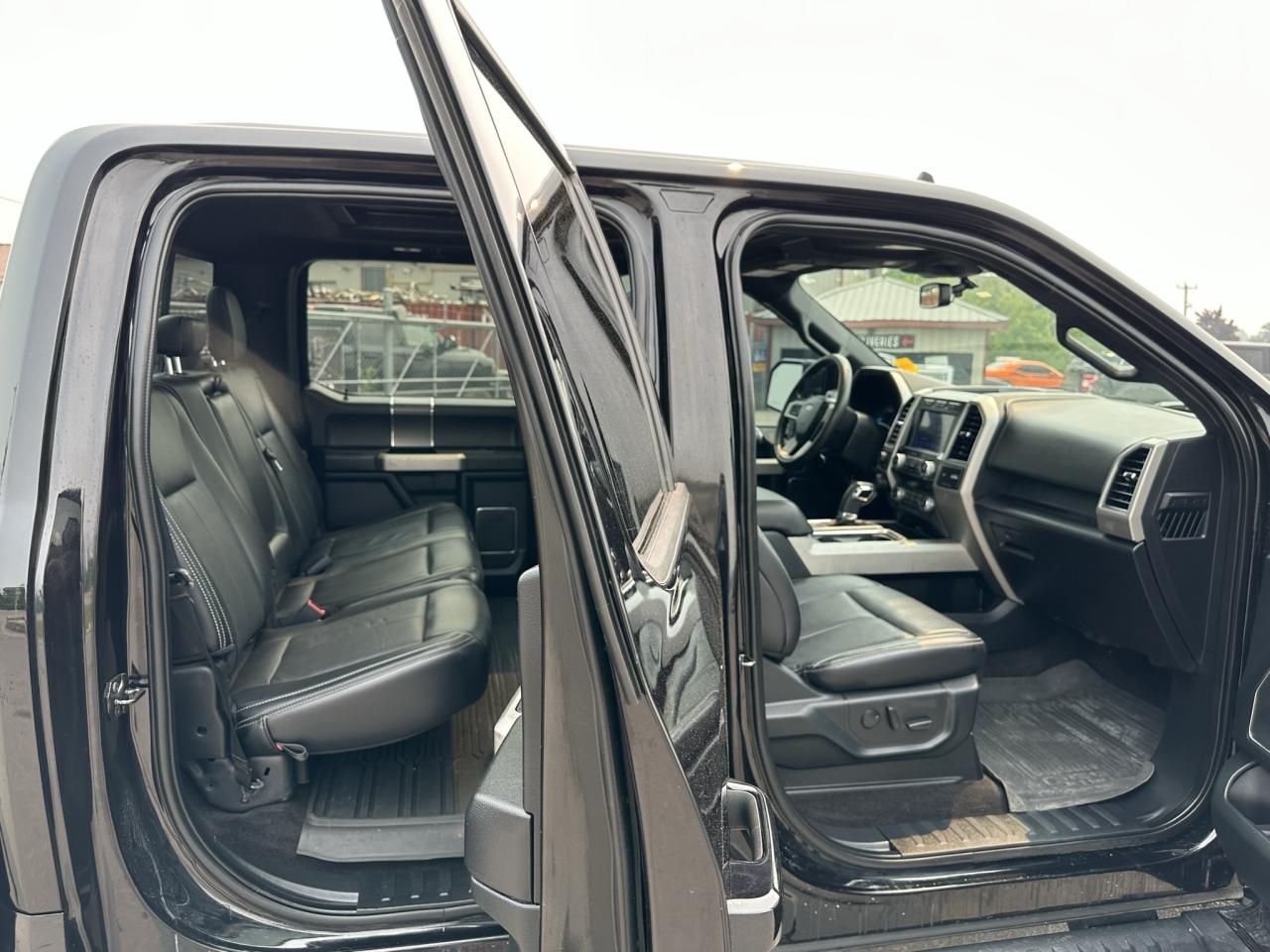 2020 Ford F-150 Lariat 4WD SuperCrew 5.5' Box Photo