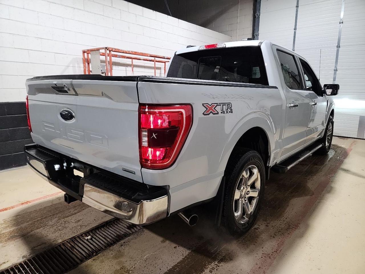 2021 Ford F-150 XLT 4WD SuperCrew 5.5' Box Photo