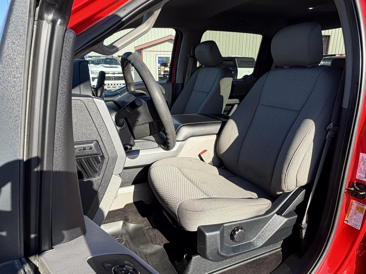 2020 Ford F-150 XLT 4WD SuperCrew 5.5' Box Photo