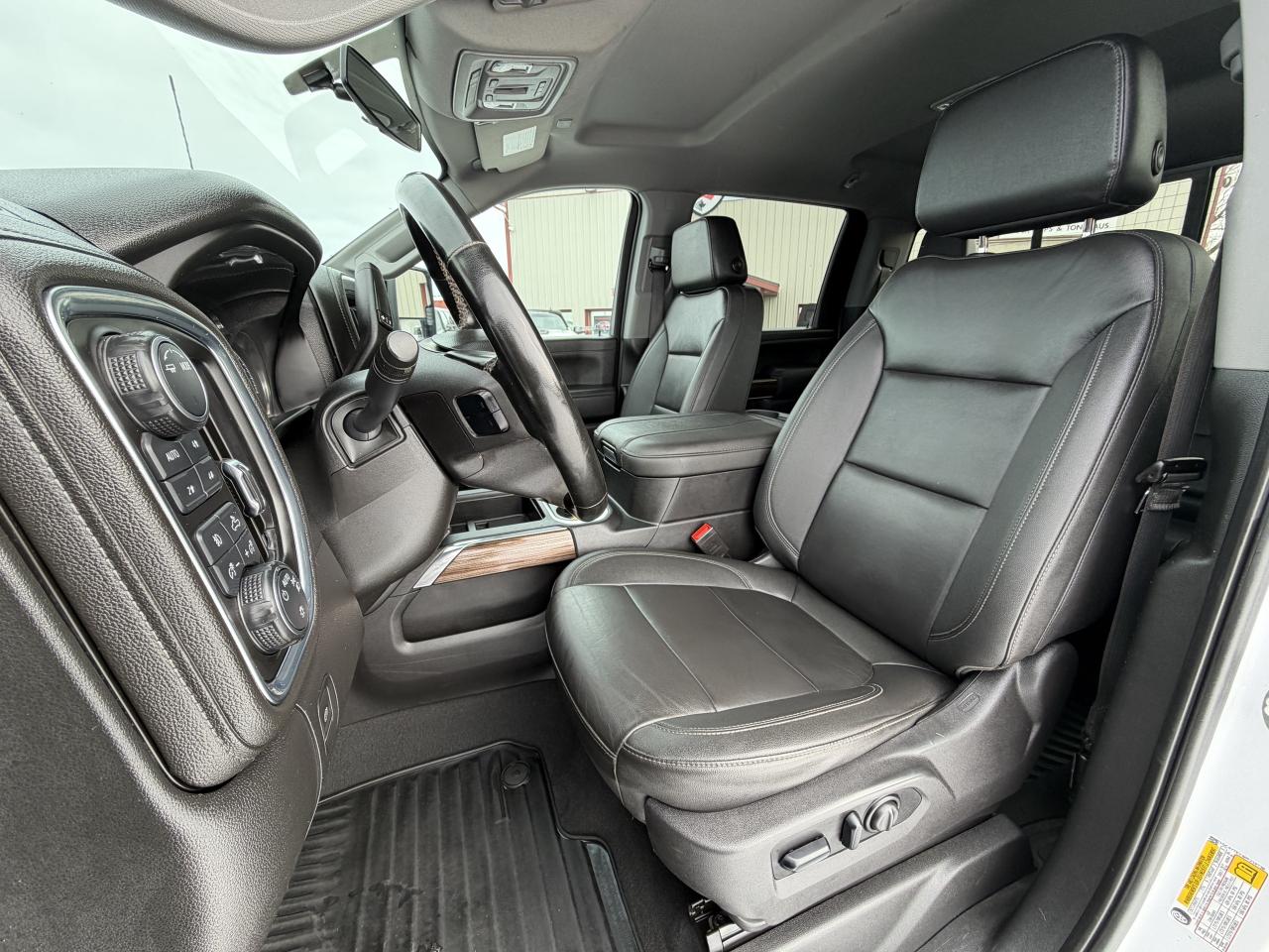 2023 Chevrolet Silverado 3500HD 4WD Crew Cab 172  LT Photo