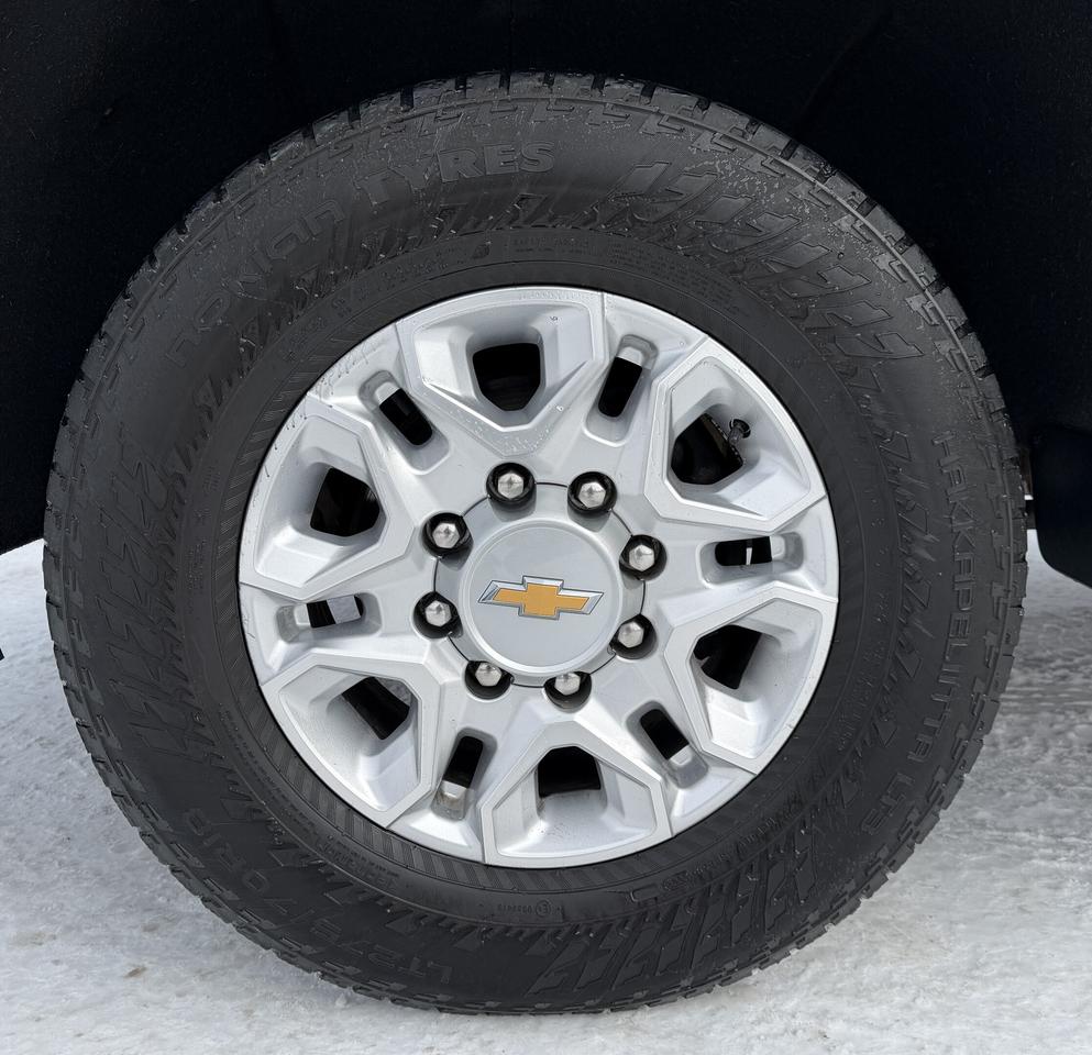 2023 Chevrolet Silverado 3500HD 4WD Crew Cab 172  LT Photo