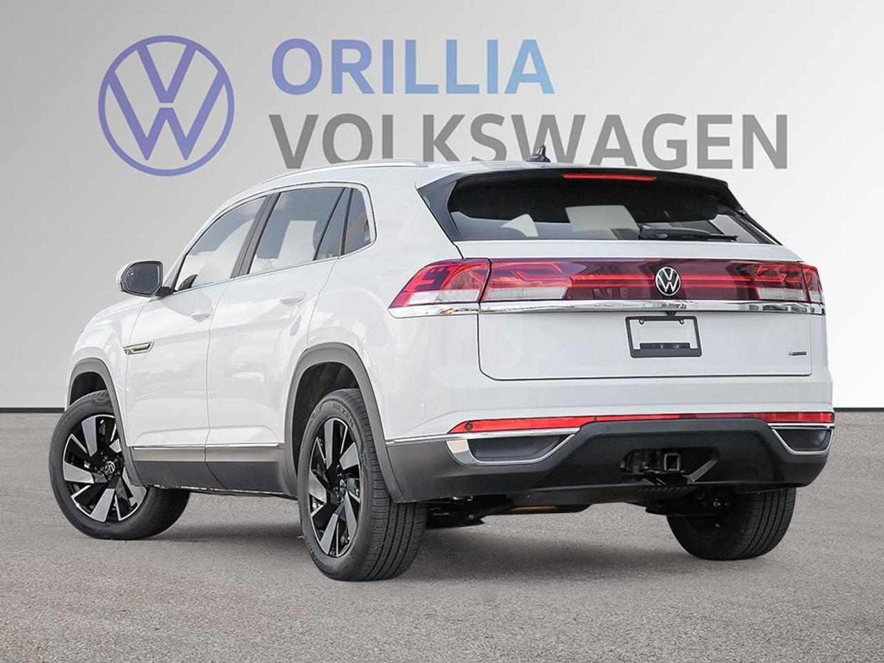 2025 Volkswagen Atlas Cross Sport Highline Black Wheel Package / Oryx White Pearl / Photo3