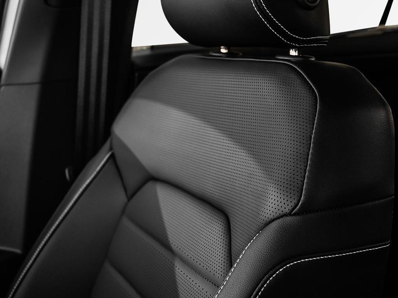 2025 Volkswagen Atlas Cross Sport Highline Black Wheel Package / Oryx White Pearl / Photo