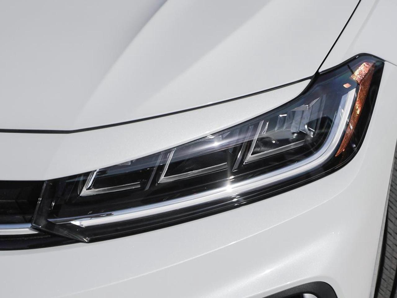 2025 Volkswagen Jetta Highline Dynamic Headlights   Remote Start / Photo