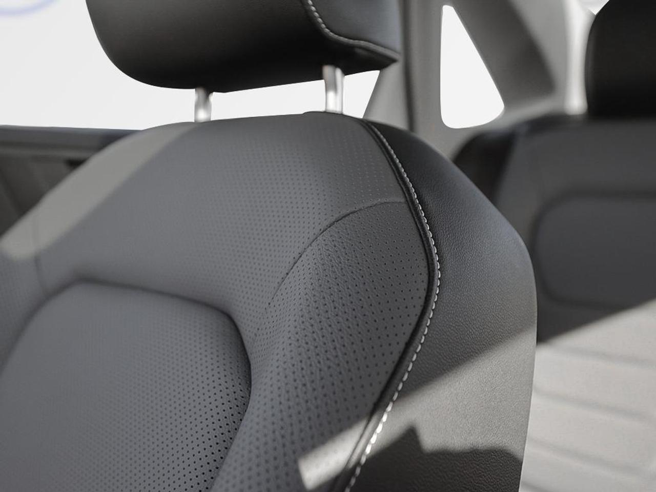 2025 Volkswagen Jetta Highline Dynamic Headlights   Remote Start / Photo