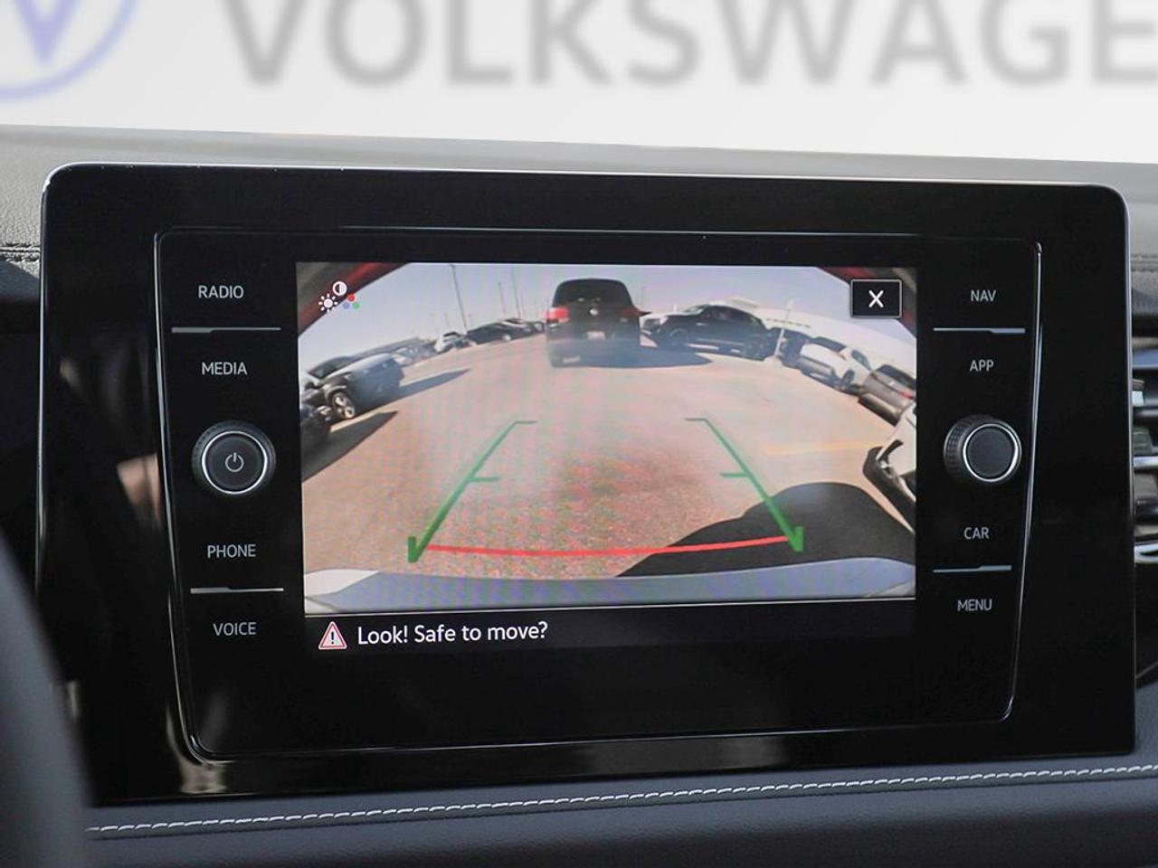 2025 Volkswagen Jetta Highline Dynamic Headlights   Remote Start / Photo