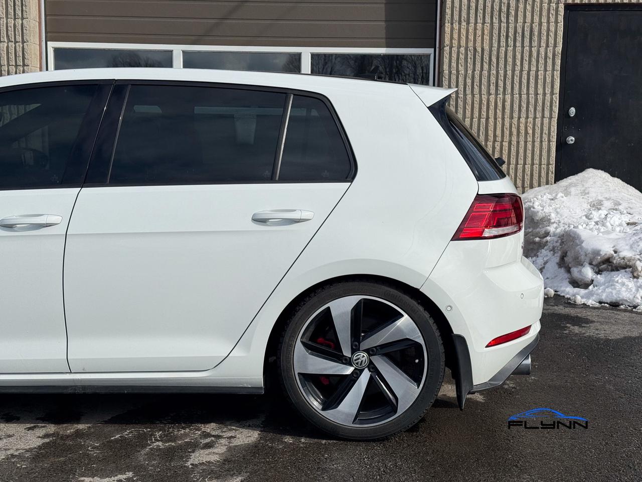 2018 Volkswagen Golf GTI SE 6A 4-Door Autobahn, One Owner Photo