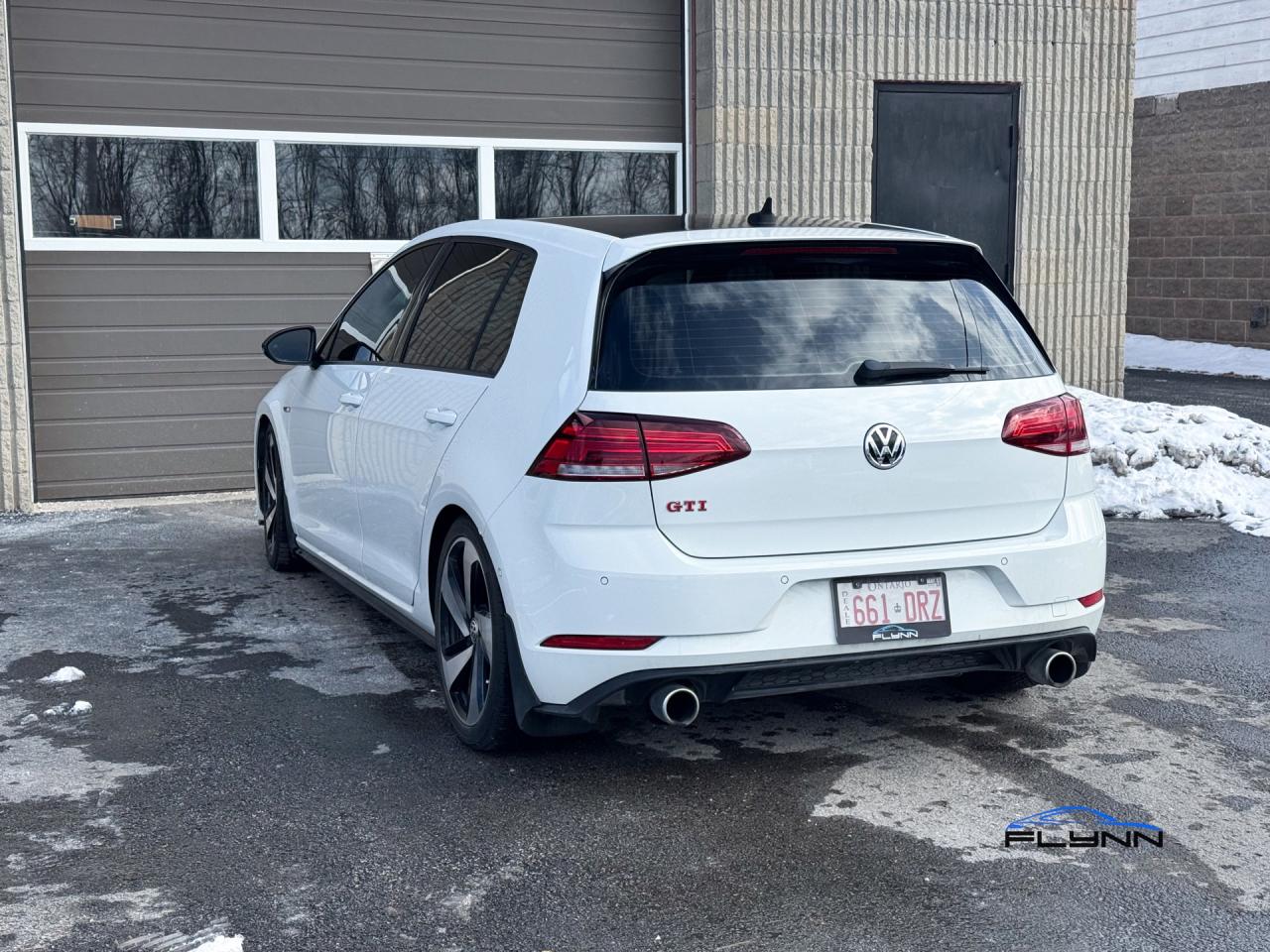 2018 Volkswagen Golf GTI SE 6A 4-Door Autobahn, One Owner Photo