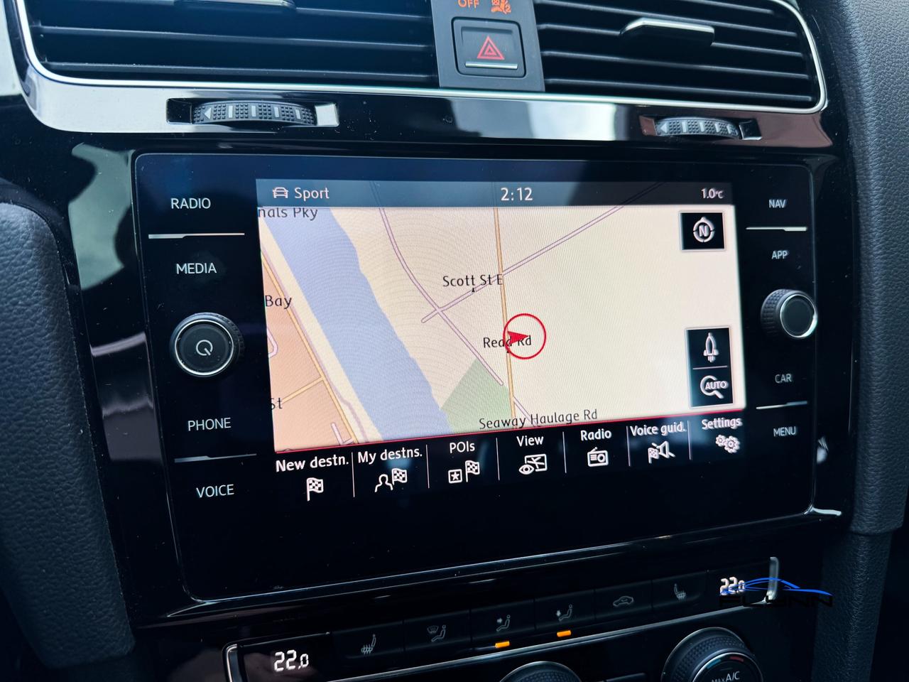 2018 Volkswagen Golf GTI SE 6A 4-Door Autobahn, One Owner Photo