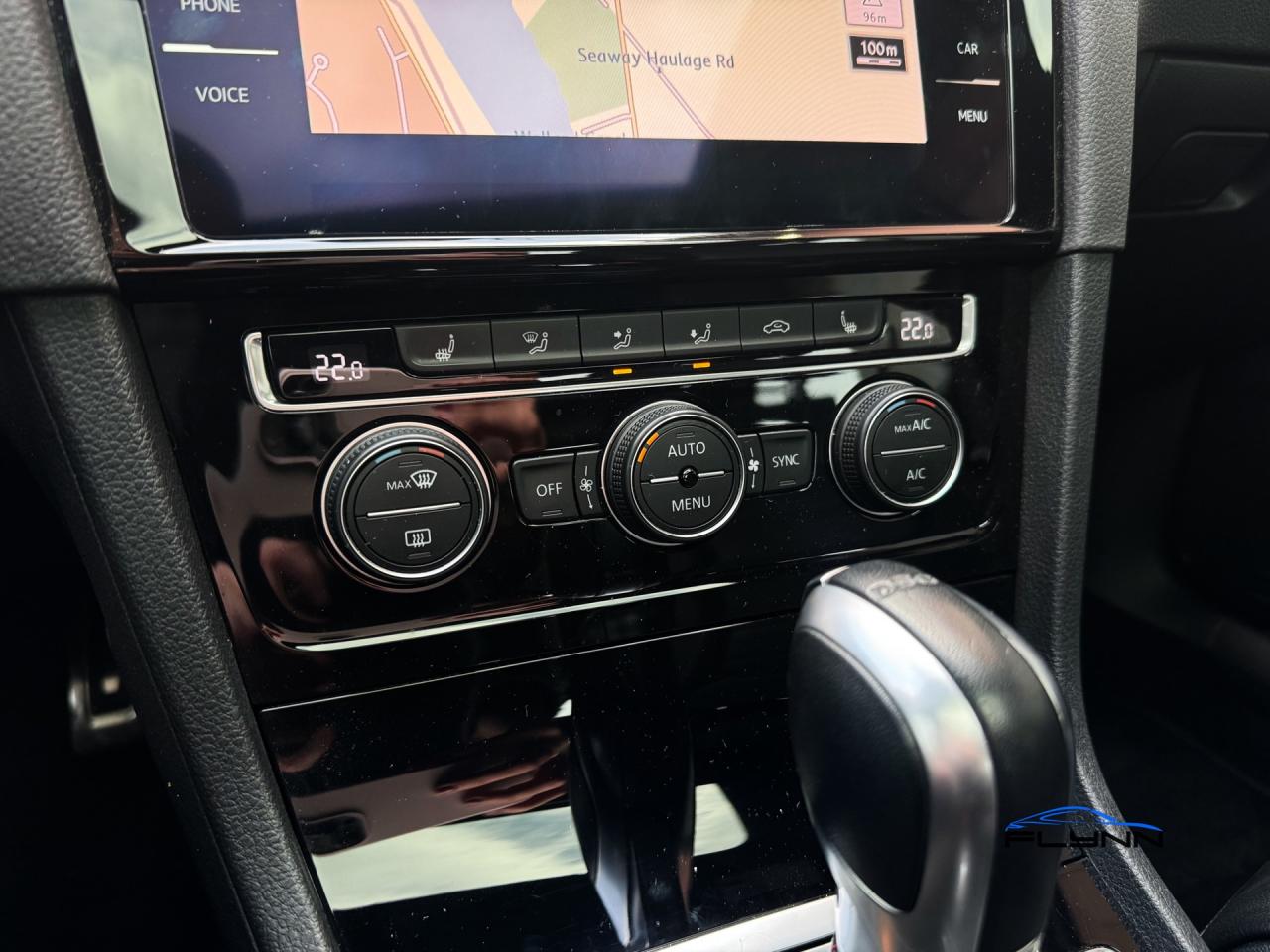 2018 Volkswagen Golf GTI SE 6A 4-Door Autobahn, One Owner Photo