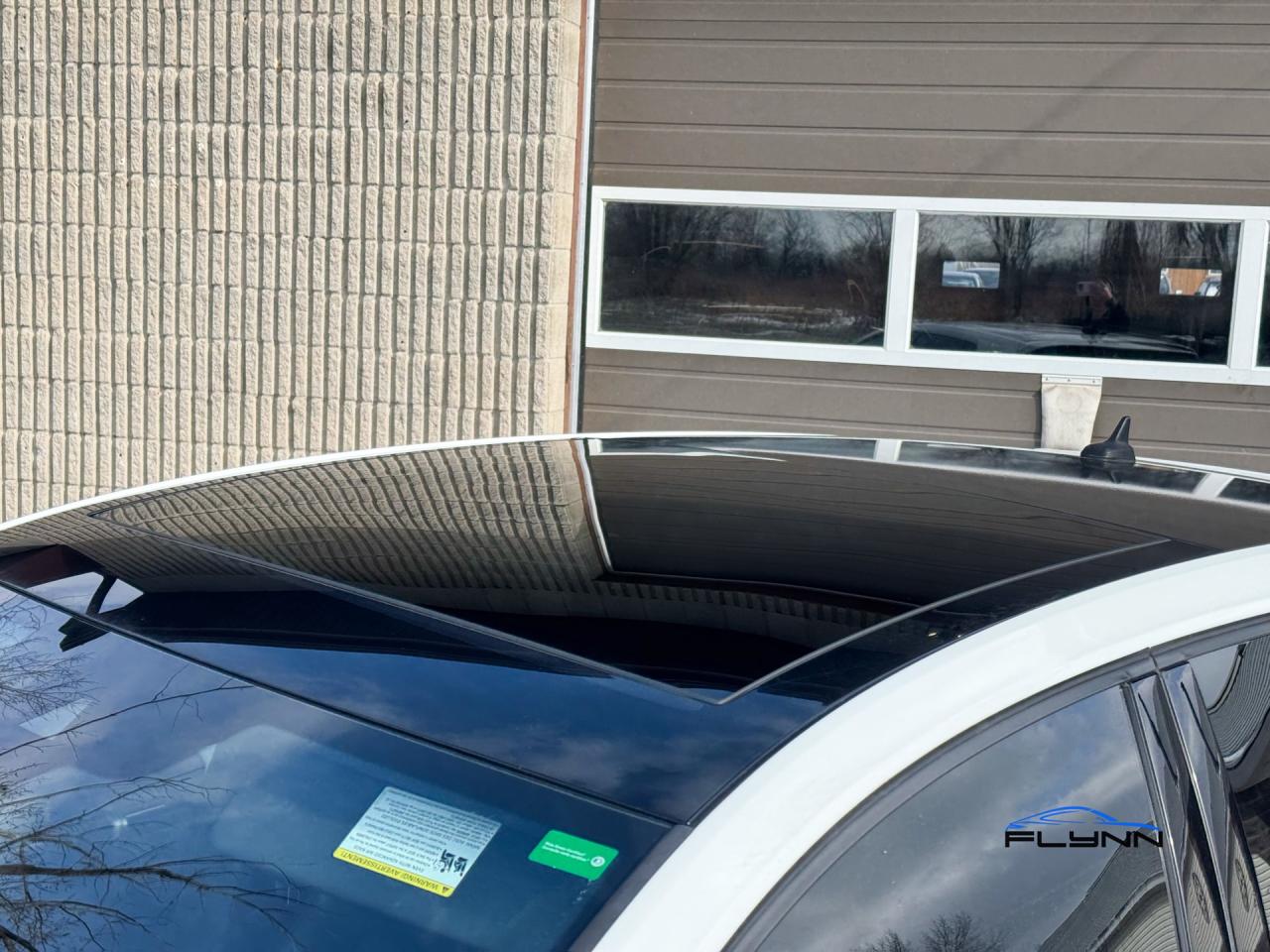 2018 Volkswagen Golf GTI SE 6A 4-Door Autobahn, One Owner Photo