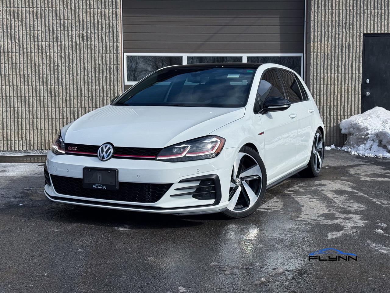 2018 Volkswagen Golf GTI SE 6A 4-Door Autobahn, One Owner Photo0