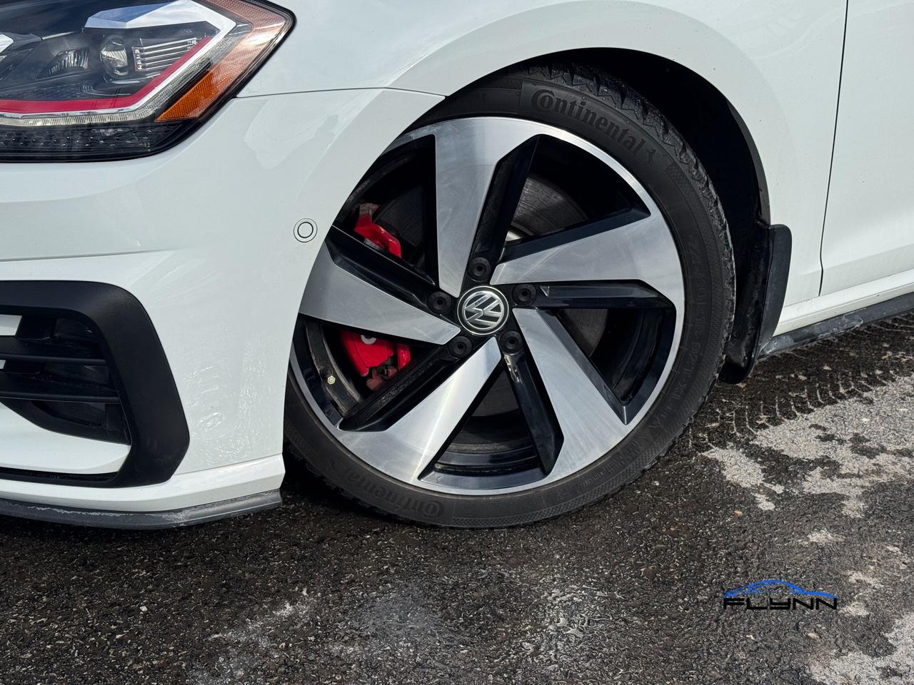 2018 Volkswagen Golf GTI SE 6A 4-Door Autobahn, One Owner Photo