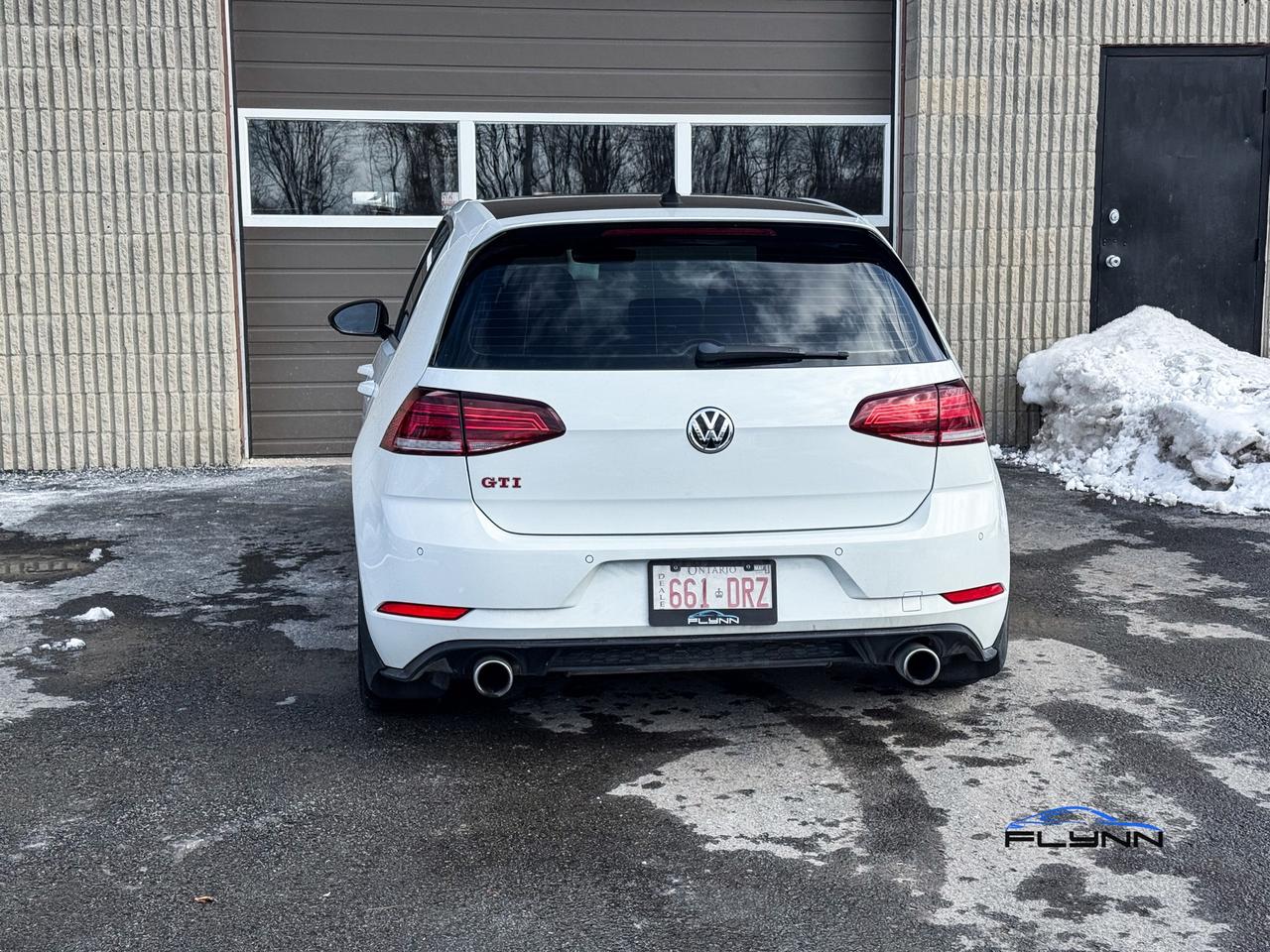 2018 Volkswagen Golf GTI SE 6A 4-Door Autobahn, One Owner Photo