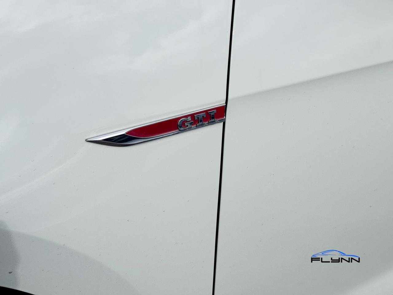 2018 Volkswagen Golf GTI SE 6A 4-Door Autobahn, One Owner Photo