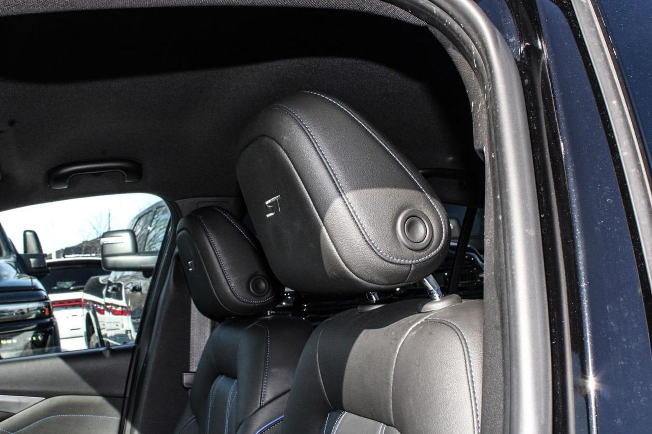 2025 Buick Envista Sport Touring ST  SiriusXM BkpCam HtdSeats Photo