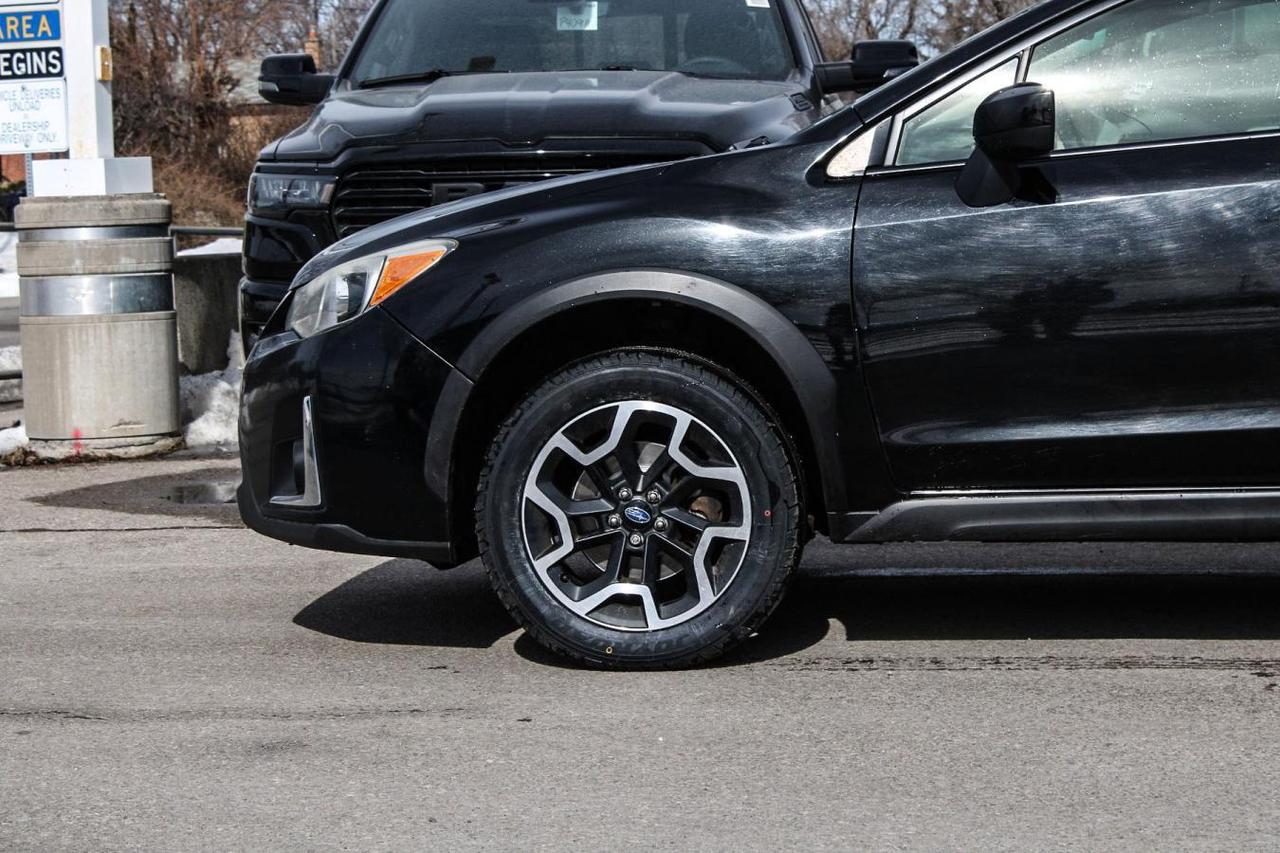 2017 Subaru Crosstrek Premium AWD  SiriusXM BkpCam HtdSeats Photo
